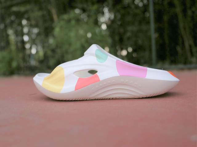 落差|运动后的放松,咕咚减震潮拖鞋,带来踩屎般体验