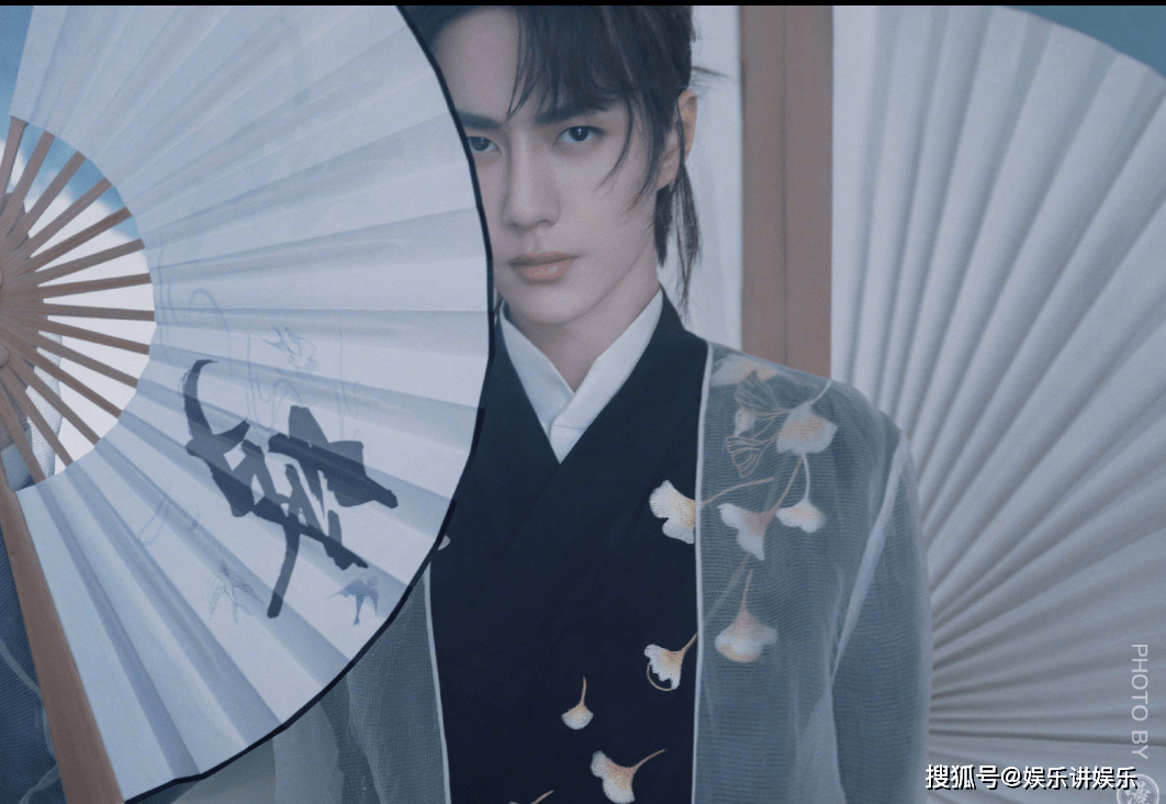 摩托|肖战王一博告诉你:撞衫会上热搜,但是撞衣柜不会!