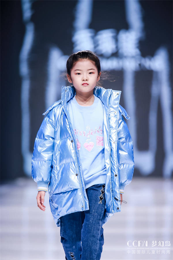品牌|中国健康儿童服装品牌乖乖熊CCFW新品发布秀