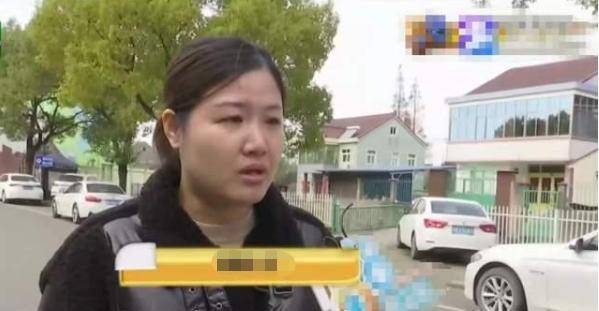 厕所|孩子抗拒去幼儿园，嘴里还嘟囔着“一个人”，宝妈蹲点偷看后气哭