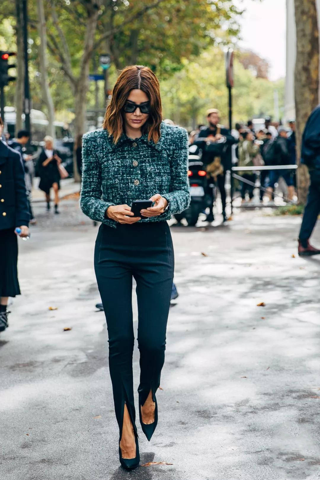 女生|别穿无痕靴了,2021流行这双“笔尖鞋”,优雅显腿长,女人味十足