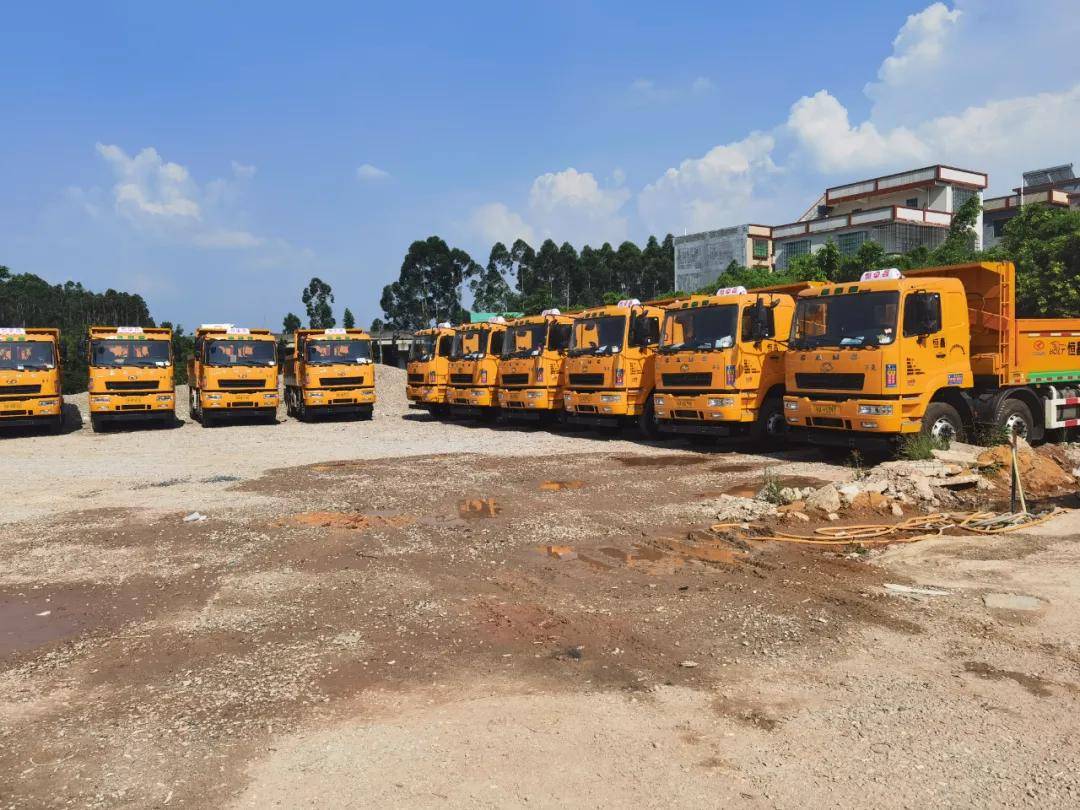 不愧是城建利器批量華菱智能渣土車再交付廣州客戶