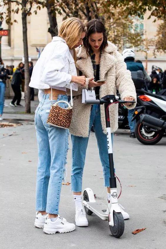 什么|别穿无痕裤了,现流行的是这4条裤子,时髦显腿长,拯救小短腿!