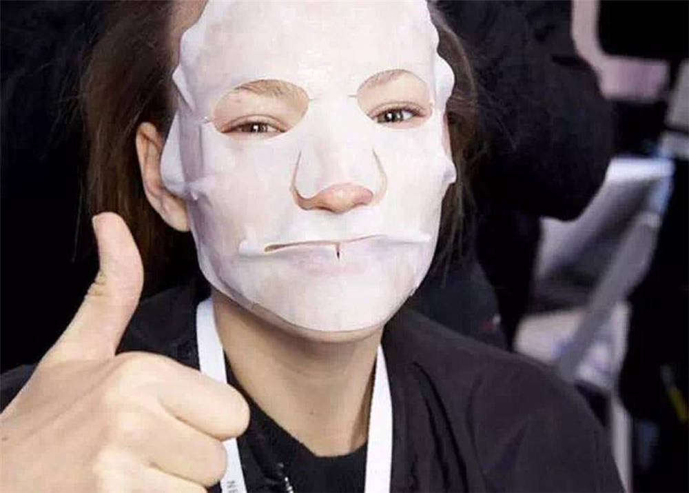 时间|女人不管多大年纪，都要避免在这3个时间敷面膜，伤脸不说还浪费