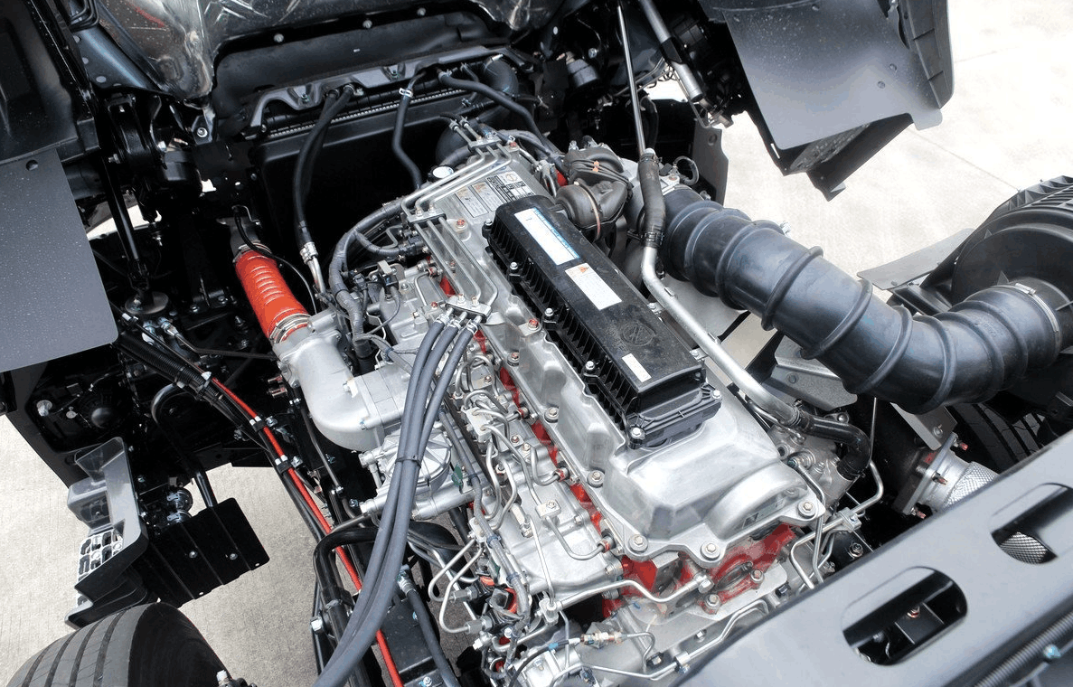 广汽日野700智臻新变化重卡耐用之王舒适为实用让路