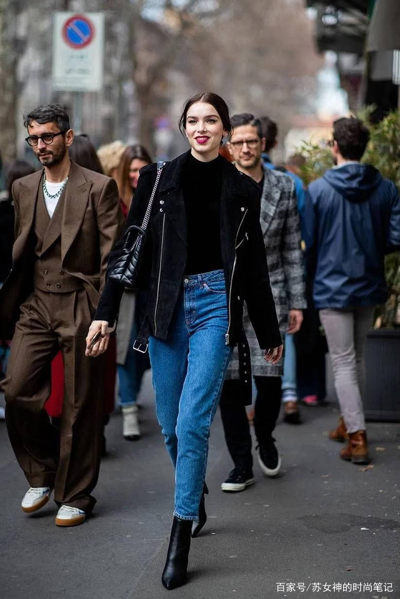 卫衣|早夏火了一种穿法，叫“短上衣+牛仔裤”，简约上档次，谁穿谁美