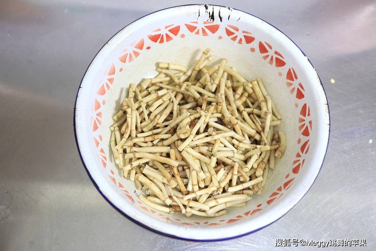 口感|云贵川的凉拌特产小菜，夏天拌一盘特开胃，北方人：一吃就吐