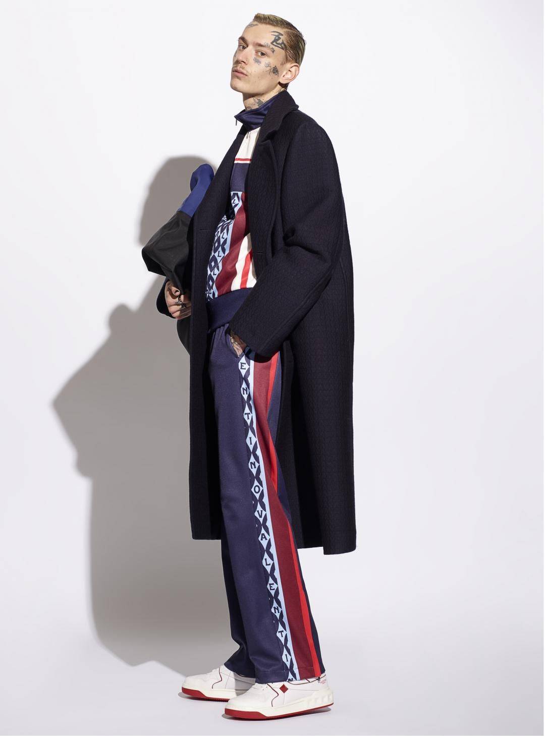 个性|15岁苏瑞克鲁斯成最美星二代，小白鞋配牛仔裤穿出显瘦大长腿