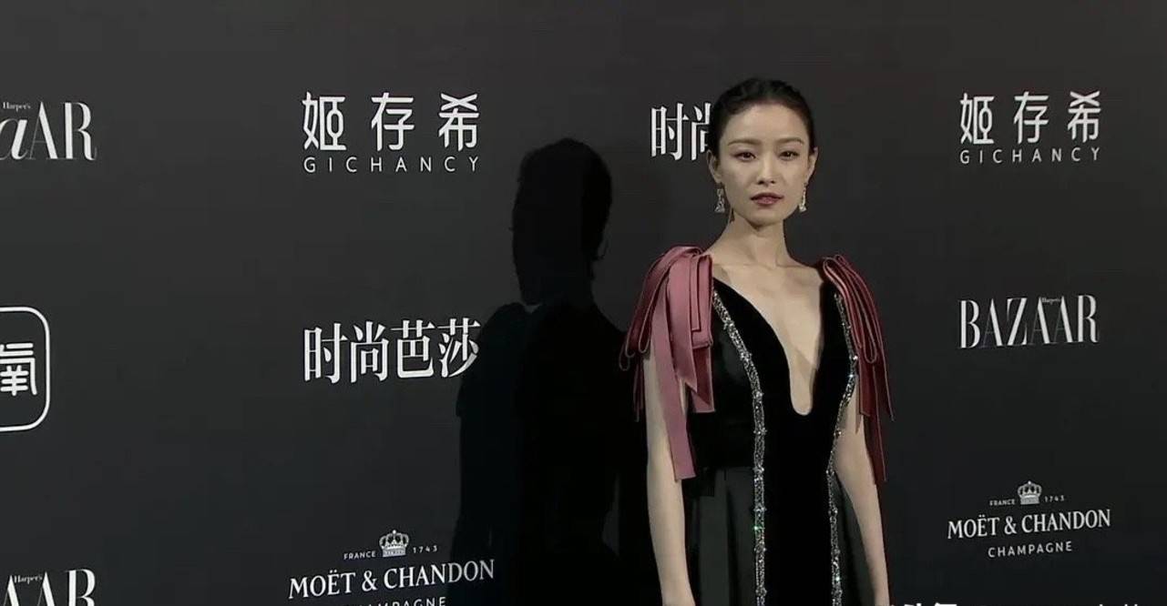 杨颖|芭莎红毯女星“翻车”现场：倪妮老气，杨颖憔悴，杨紫总算穿对了？