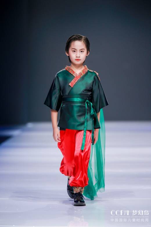 设计|繁花?惊鸿起,2021年，JUN君设计乘美而来