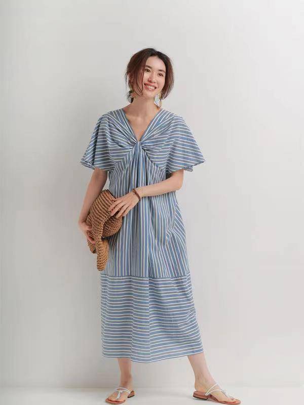 黑色|今夏火了一种裙子,叫“宽松连衣裙”,时髦又遮肉,百搭不挑身材