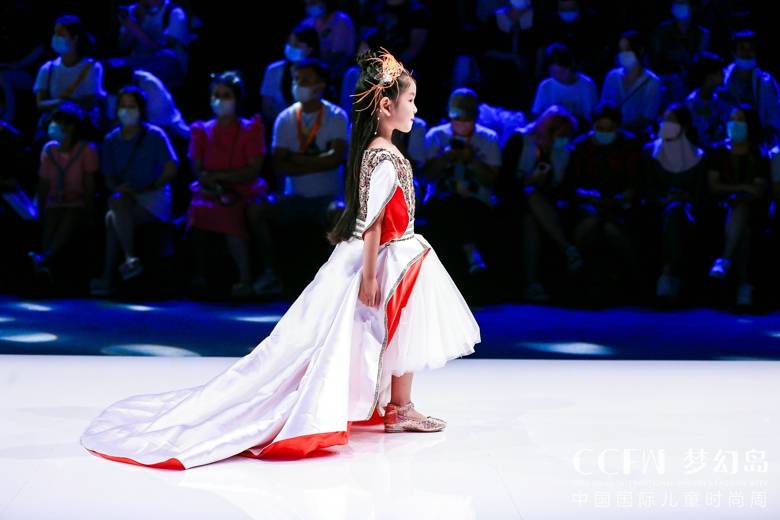 设计|繁花?惊鸿起,2021年，JUN君设计乘美而来