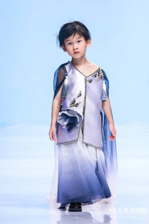 设计|繁花?惊鸿起,2021年，JUN君设计乘美而来