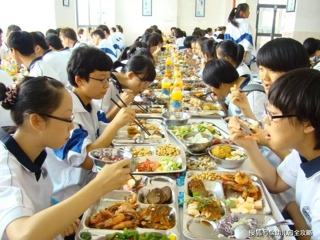 零花钱|别了，中小学小卖部！学生无感：早就不去小卖部了，家长拍手叫好