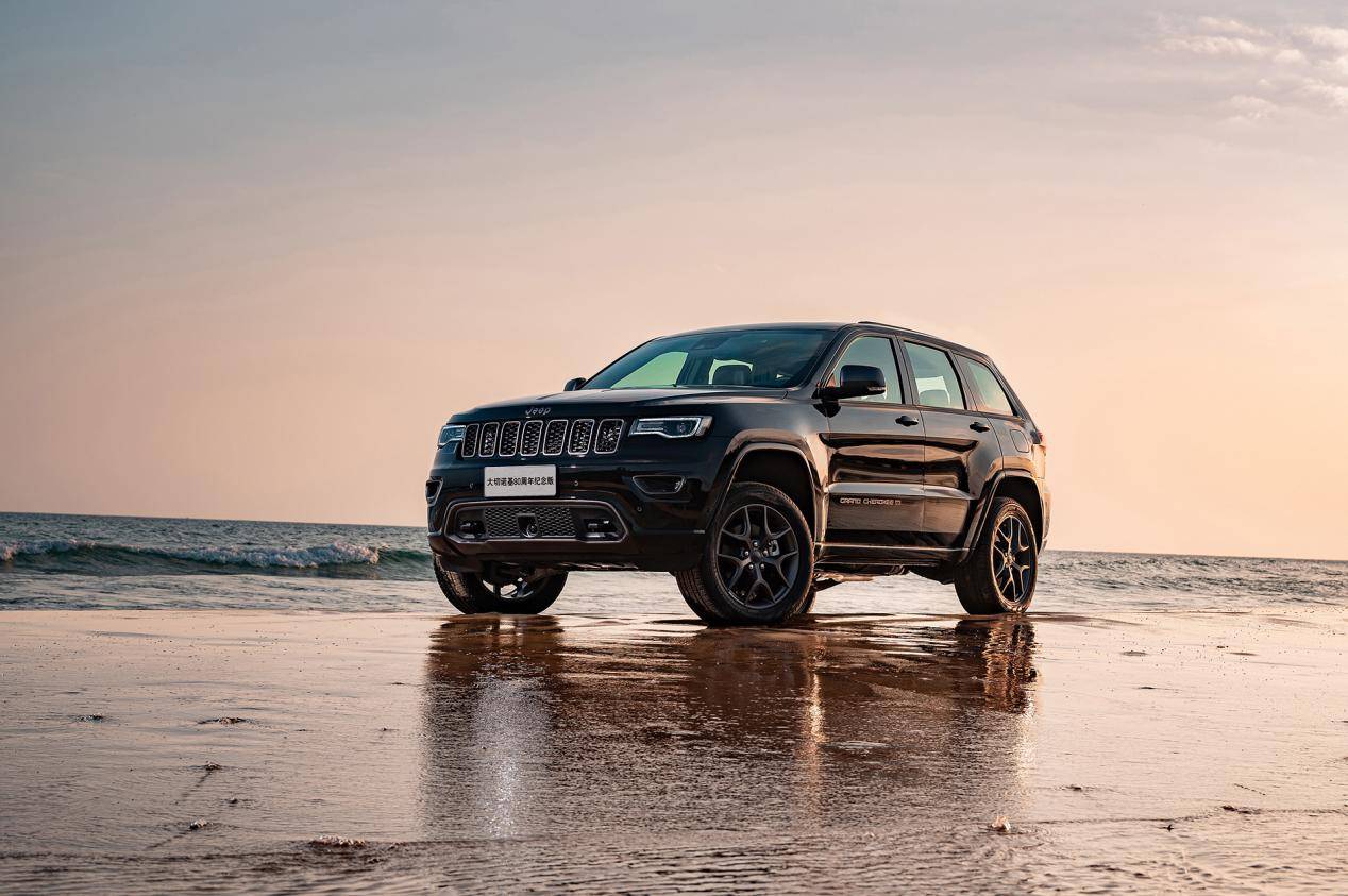导购|鲜衣怒马不负韶华 jeep大切诺基80周年纪念版车型解析