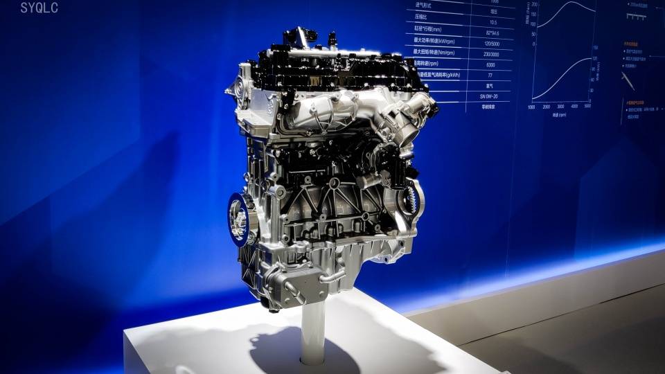 这台氢气发动机的排量依旧为2.0l,最大功率120kw,最大扭矩