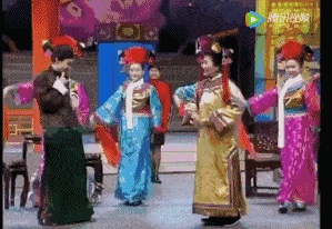 舞台|赵丽蓉离世21周年,老艺术家在舞台上表演探戈、武术,带给人民欢乐的她罹