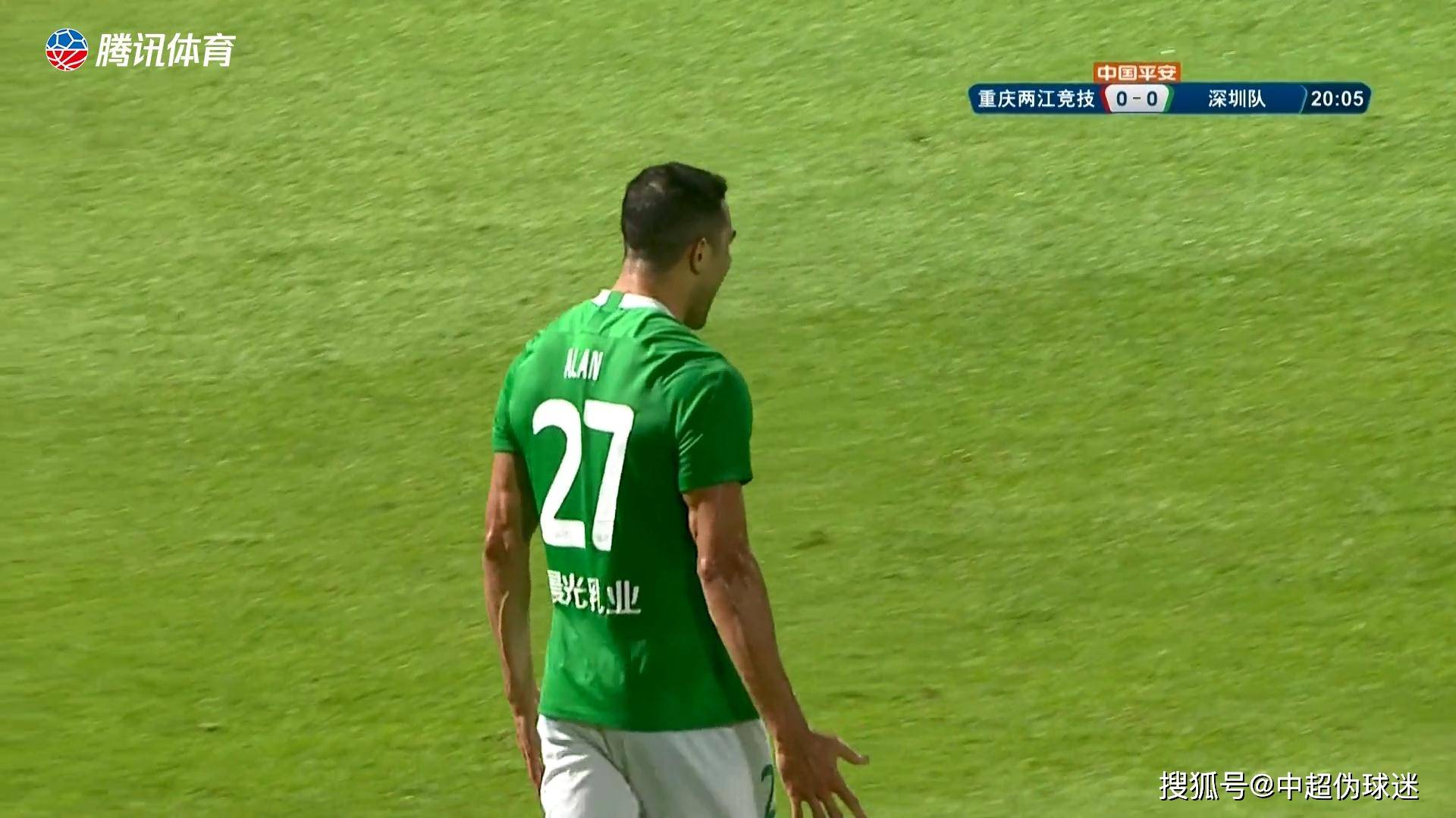 不是滋味 重庆队5分钟遭5名旧将破门 归化球员疯狂庆祝引争议 卡尔德克