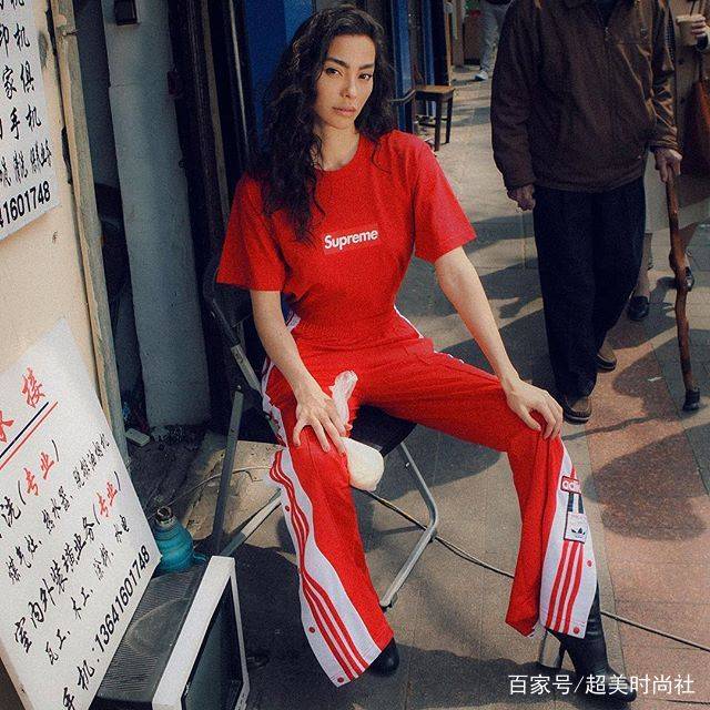 女神|时尚icon、Supreme钦点女神,她们红透了半边天你居然还不知道?