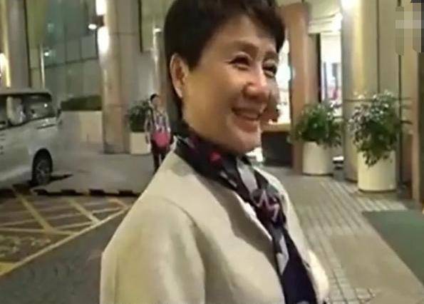 因为|奚梦瑶宣布怀二胎,网友吐槽沦为豪门生育机器,二胎间隔短太伤身