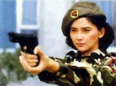 5 李賽鳳1984年領銜主演動作劇《醉拳王無忌》,1992年主演動作片《92