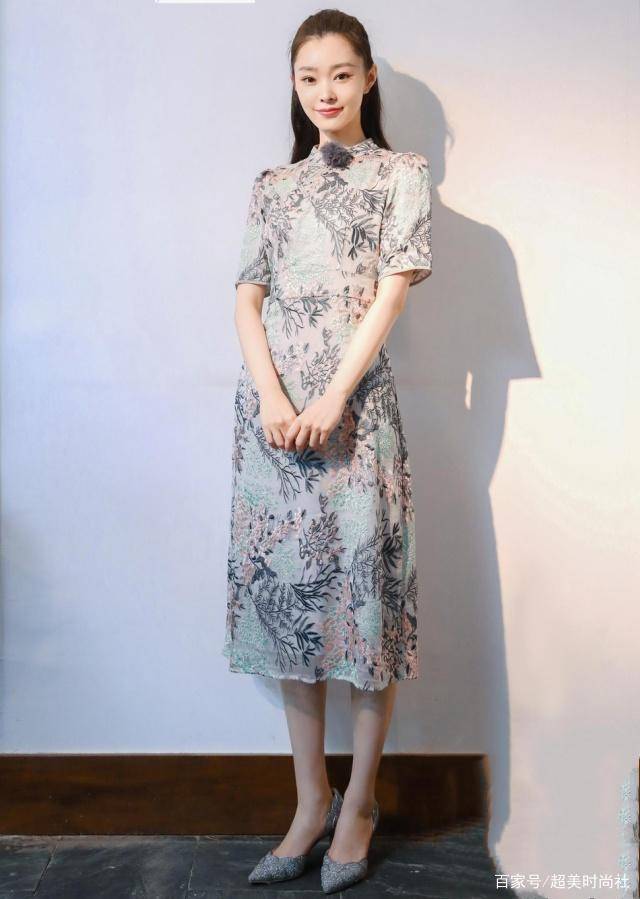 哪吒|旗袍女神宋轶棋逢对手?吴谨言哪吒头同框比美,穿旗袍她们更惊艳