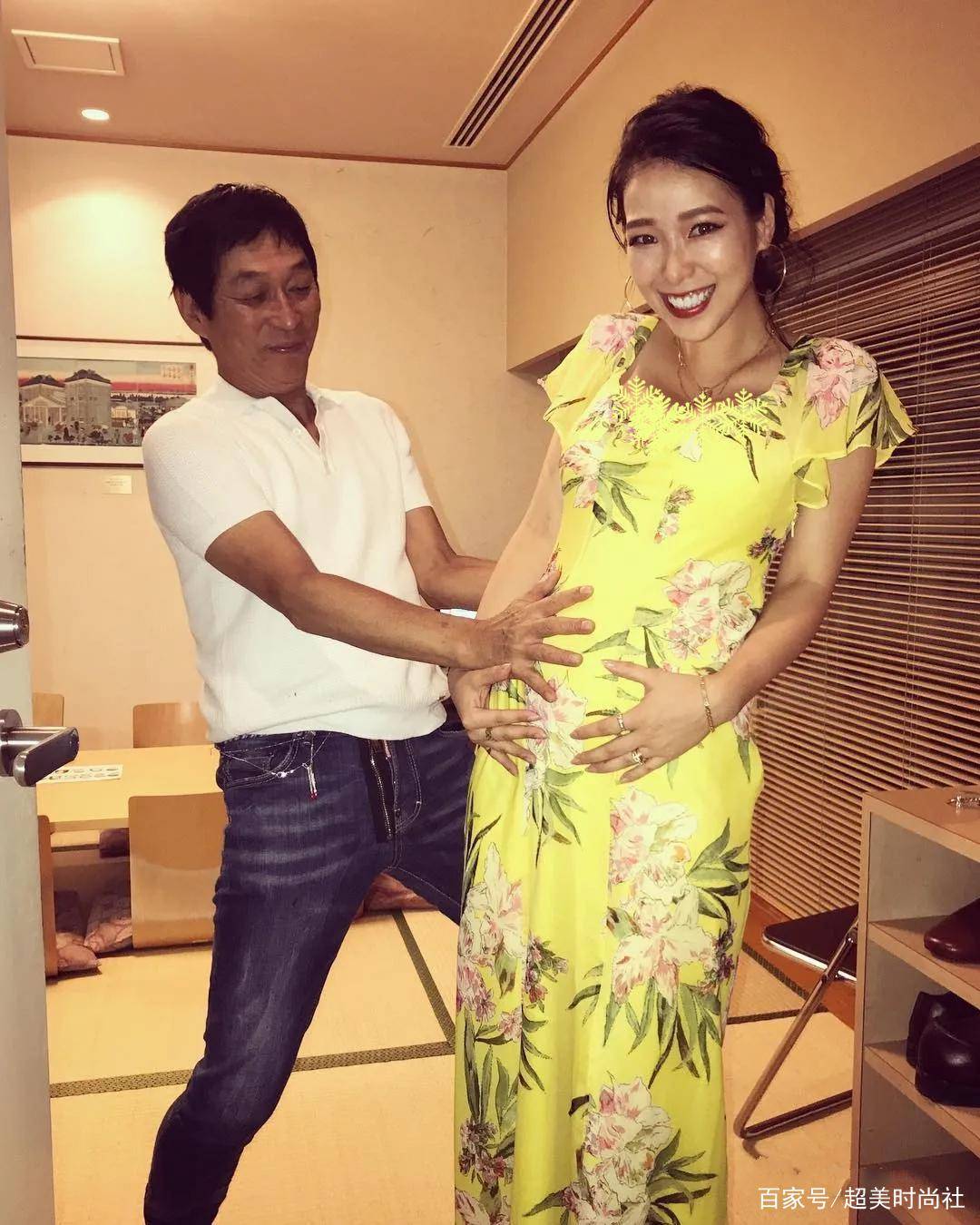 因为|日本辣妈带娃不耽误秀身材!爱穿短裤吊带裙,却被喷“不知羞耻”