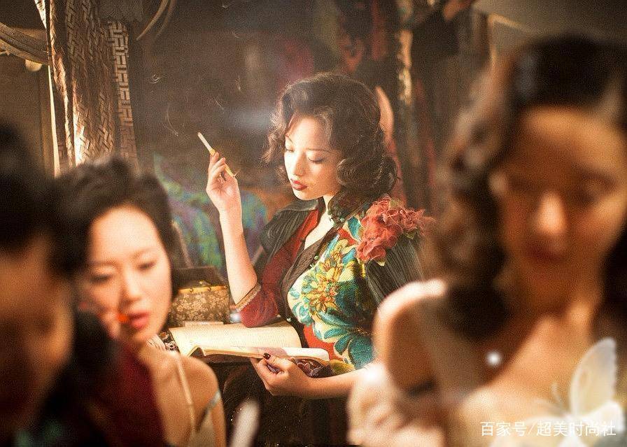 哪吒|旗袍女神宋轶棋逢对手?吴谨言哪吒头同框比美,穿旗袍她们更惊艳