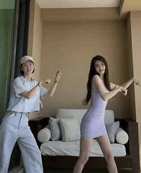 可以在|让徐璐一战封神的,竟然是条皱皱巴巴的吊带裙
