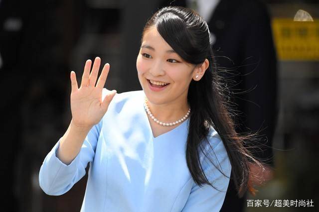 公主|日本王室为真子公主庆生！她穿毛衣配伞裙，29岁了婚礼还在延迟
