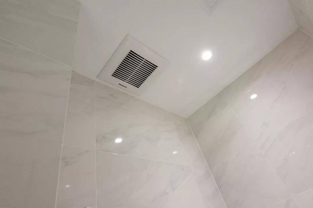 无窗卫生间注定是鸡肋我家装修时做了3件事暗卫比明卫还好用