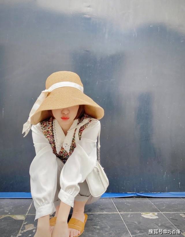 黑色|吴昕终于不是“乖乖女”了!改变风格的她真的好美,很时髦