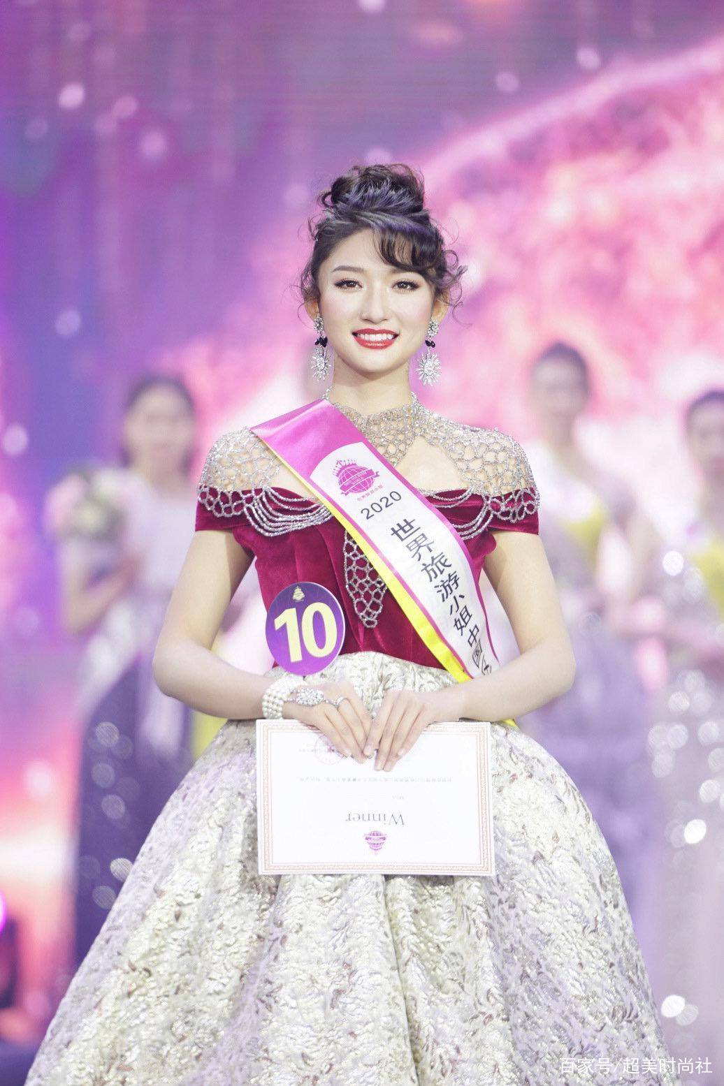 佳丽|中国旅游小姐冠军长相极具东方美！不像整容脸，亚军还撞脸李思思