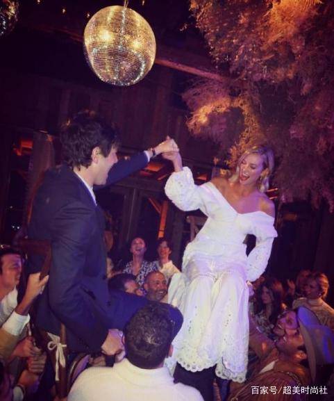 萨尔玛|小KK第二场婚礼大玩西部牛仔风，水果姐出席，邓文迪居然也在？