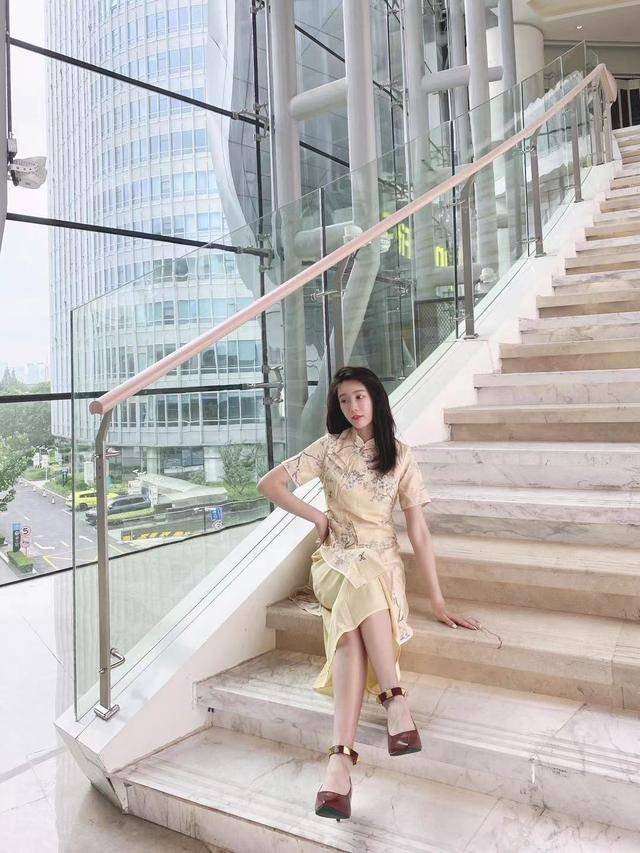大小姐|轻奢复古，红心猫跟优雅中透着恣意！kasmase大小姐这双鞋，谁穿谁时髦