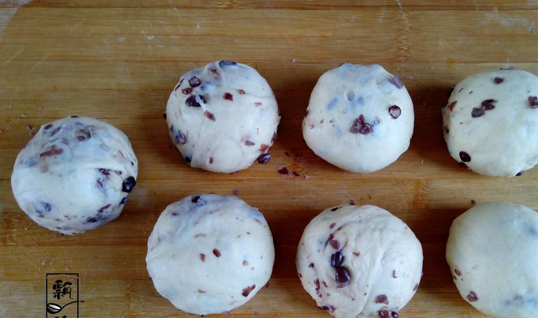 开火|面粉加红豆，早起电饭锅一蒸，比面包还好吃，做早餐特别棒