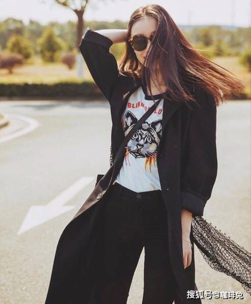 黑色|3套衣服9张照片，倪妮教你如何拍出旅行照，慵懒随性又有感觉