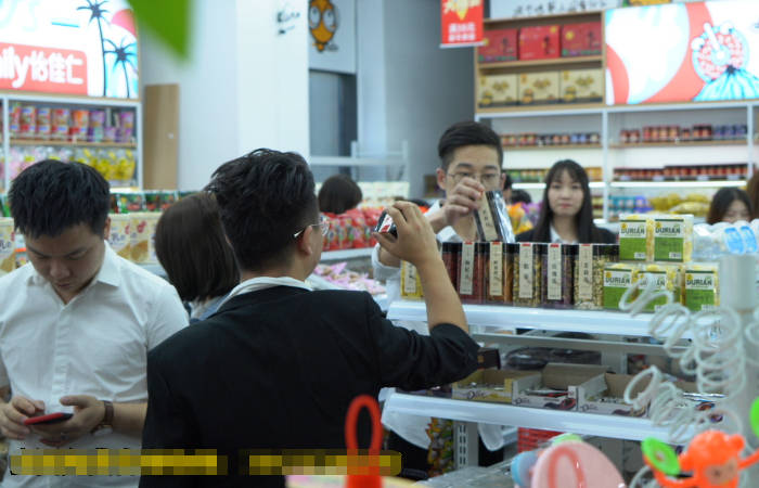 市场|抓住这三点，还愁怡佳仁零食店没流量？