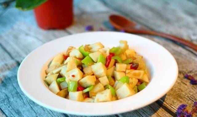 美食推荐 泡椒藕丁 豉汁蒸凤爪 红油猪耳 白菜炒豆腐的做法 饮食