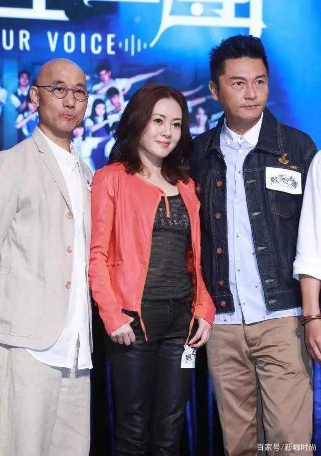 美人|岁月从不败美人!“奔六”李丽珍红衣搭皮裤,魅力不减当年