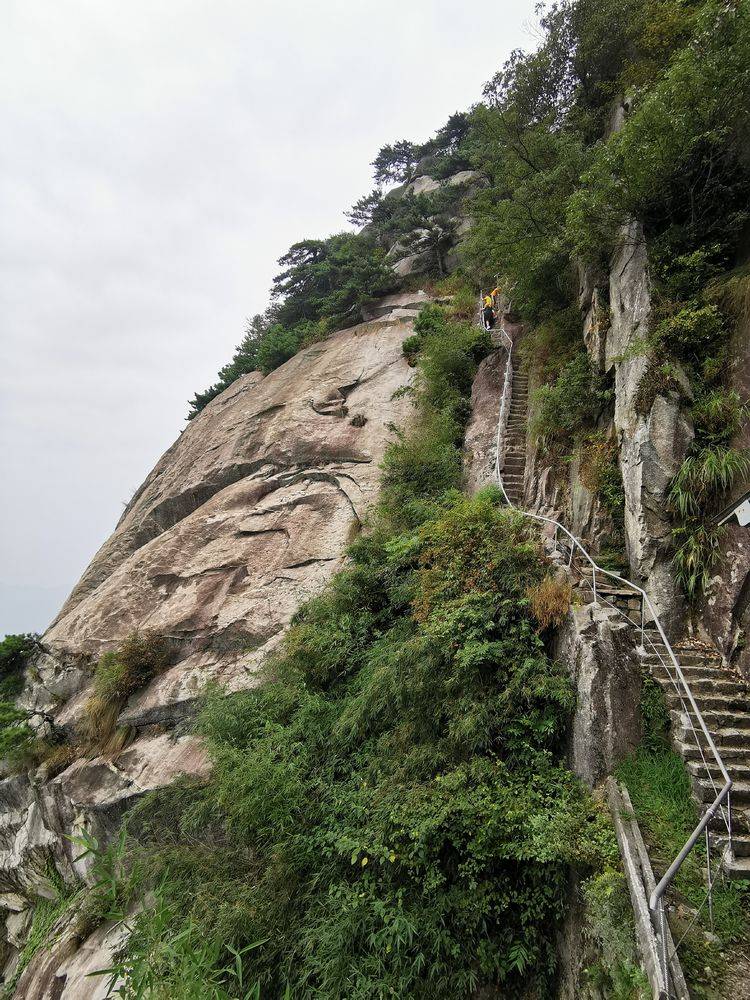 旅游胜地一一云 丹 山