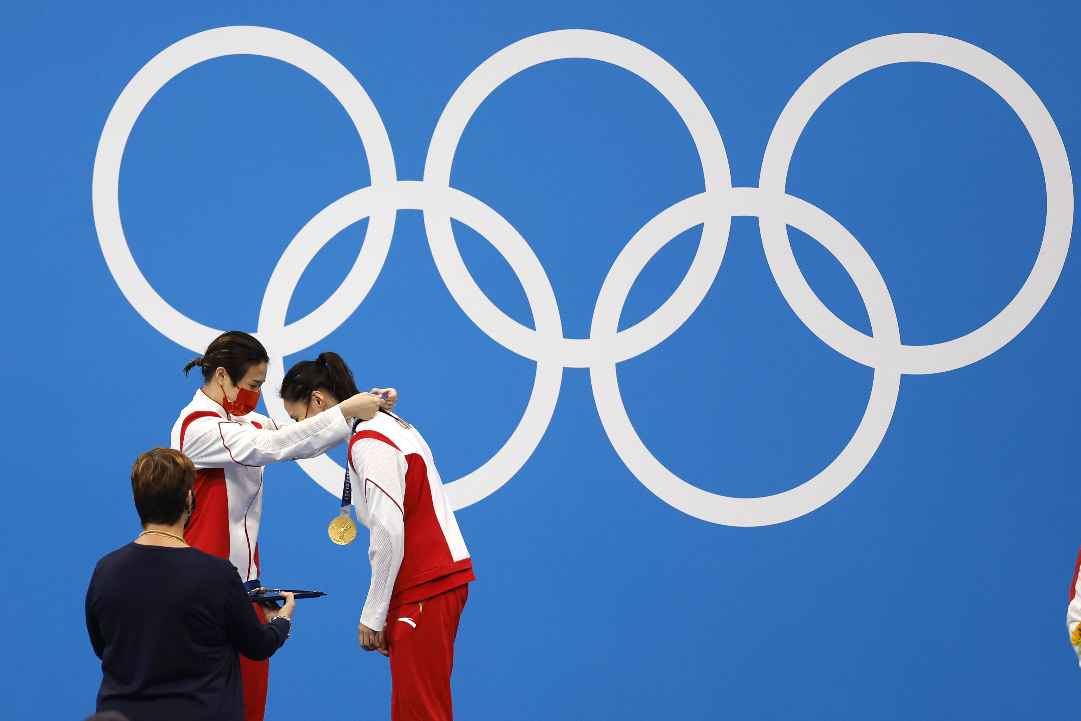 施廷懋王涵双人三米板夺金,中国五连冠 本届东京奥运会为了减少疫情