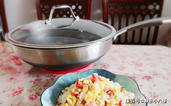 暖胃|深秋早餐要吃暖,一盘炒饭征服你,多加一点它,驱寒暖胃味道不错