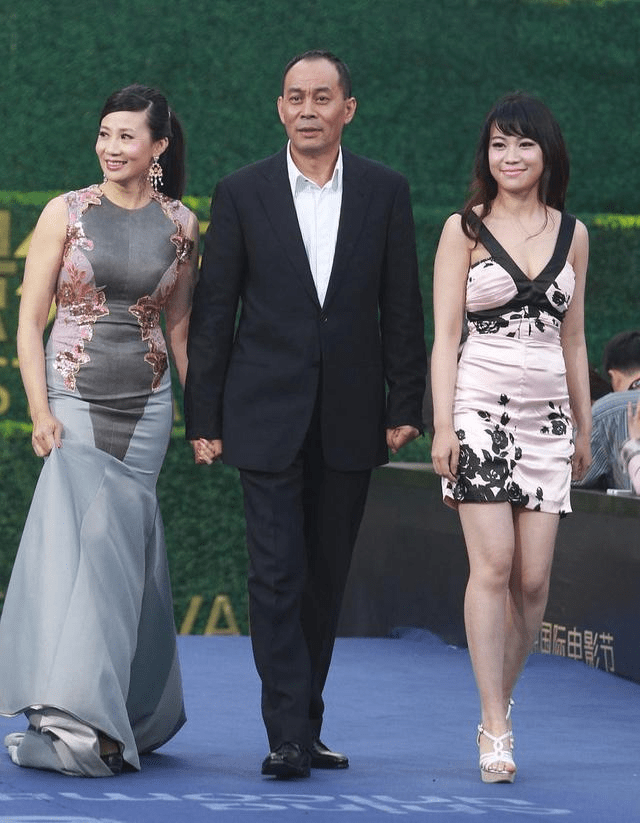 曲线|张光北妻子身材有多好？穿鱼尾裙肚子圆滚滚，曲线却惊艳整个红毯