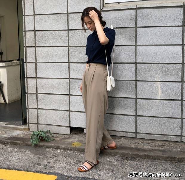 因为|4个穿深色衣服的小窍门，只帮你变瘦变漂亮，不用担心显老、显土气