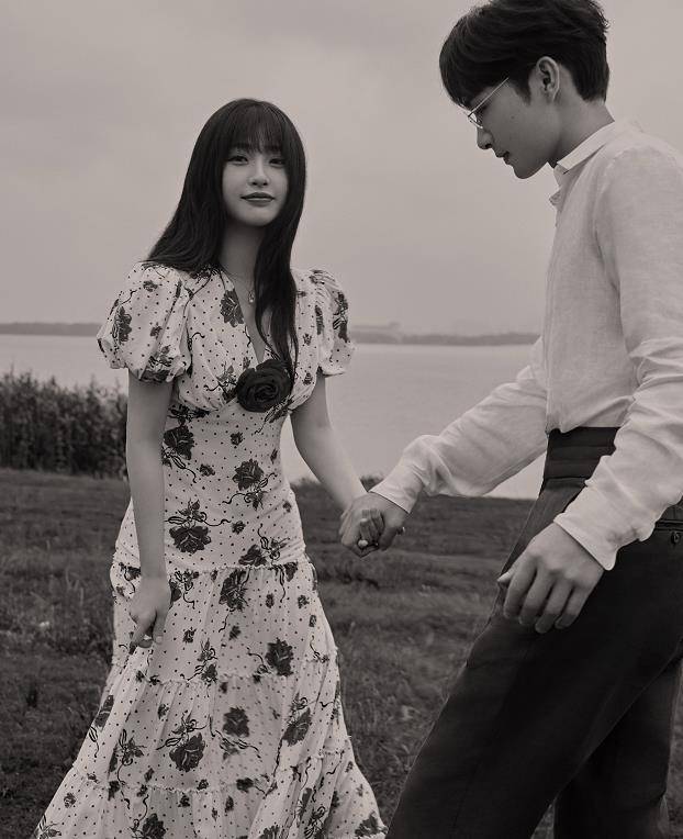 张彬彬|《两个人的小森林》官宣：虞书欣、张彬彬不穿情侣装，也很般配