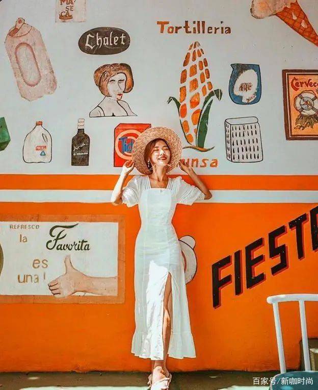 样式|知性起来的宋祖儿，一袭深V白纱裙又纯又欲，美成“天鹅公主”