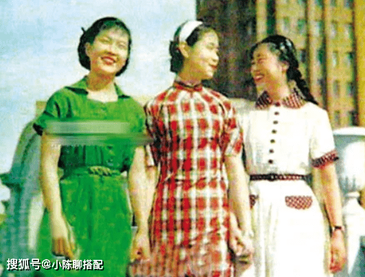 密码|不知道穿什么?去翻奶奶的衣柜,70年前的服装藏着当今的潮流密码