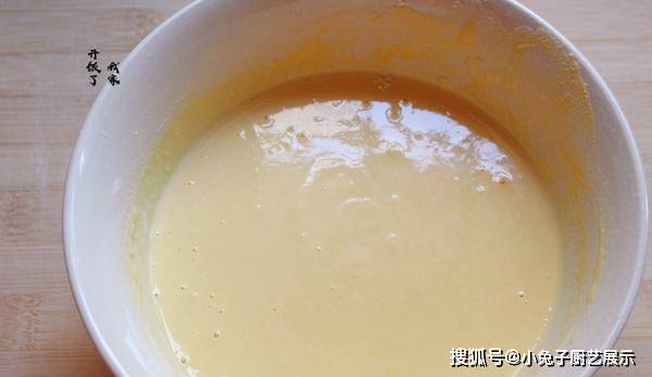 奶香玉米饼|早餐必学！不放水不放油，连和面都省了，松软香甜，比华夫饼还香