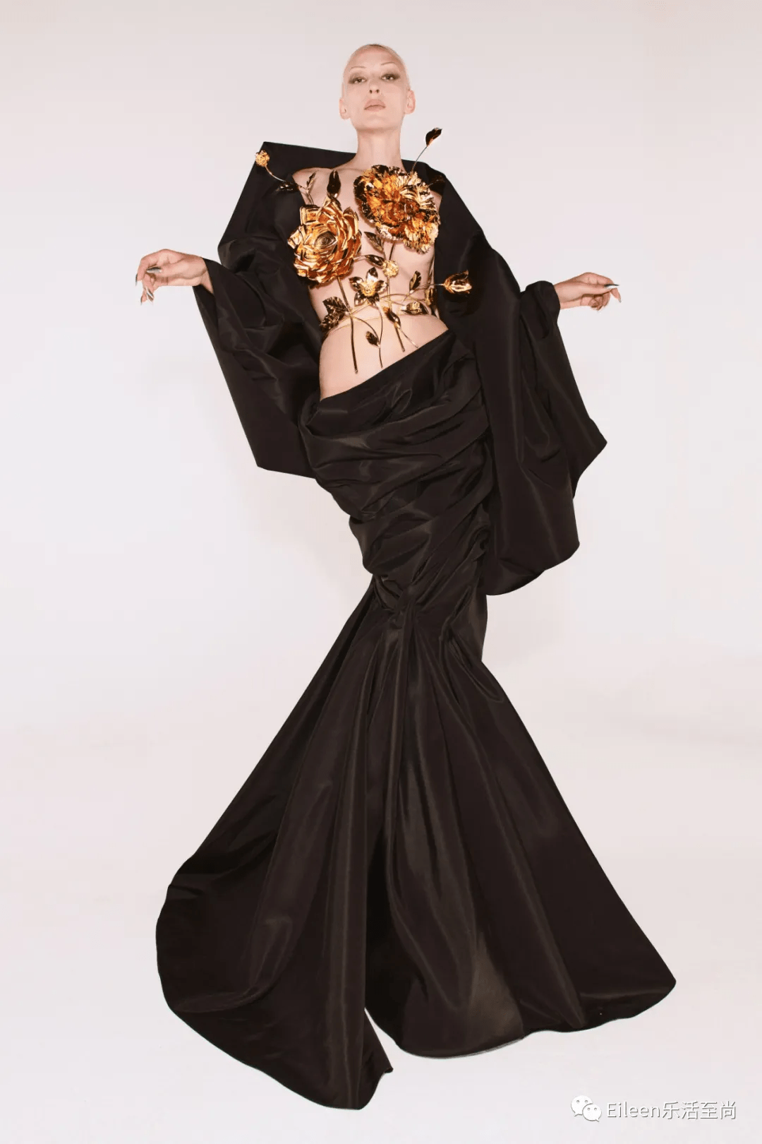 花朵|女星内卷必争？这场撒钱的盛宴到底有什么好看？